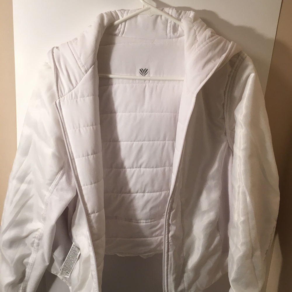 Forever 21 white puffy jacket with hood